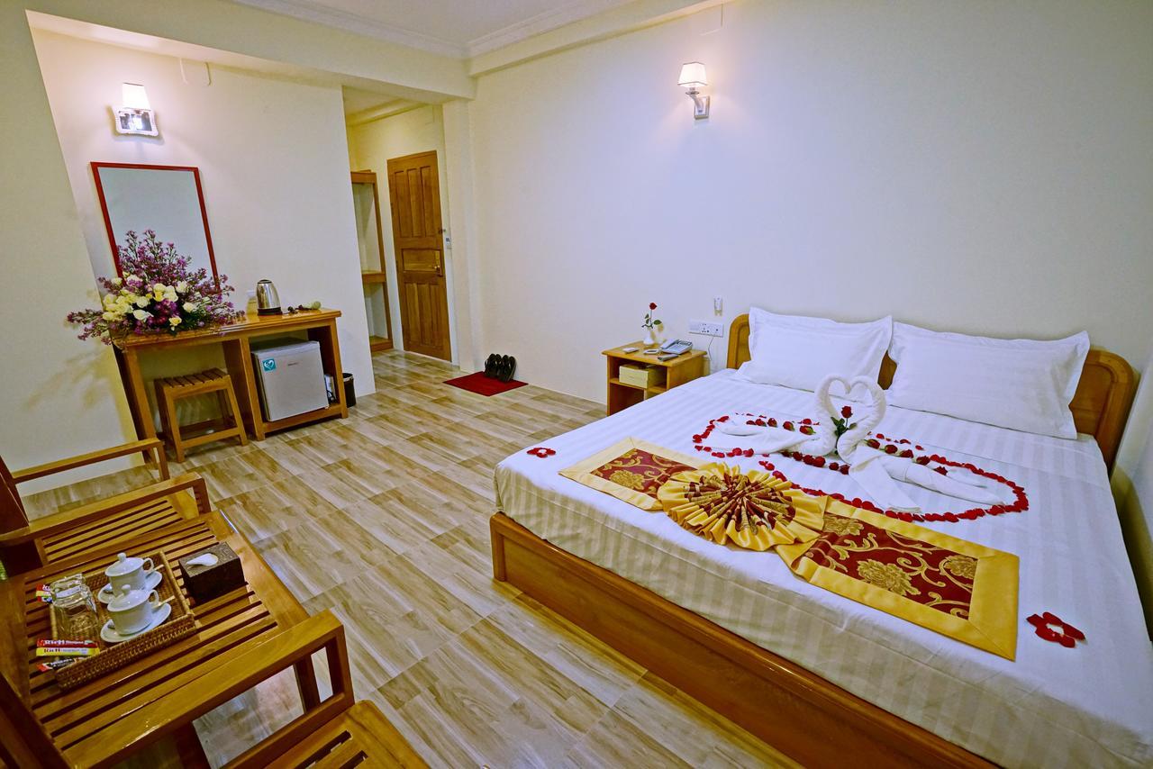 Moon Light 3* Mandalay